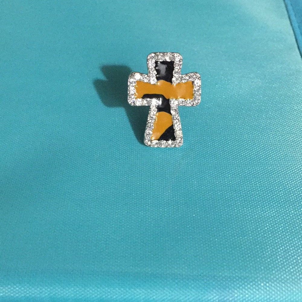 ANIMAL PRINT RHINESTONE CROSS RING TIGER ADJUSTABLE ABOUT 1” x 3/4” - Picture 2 of 3